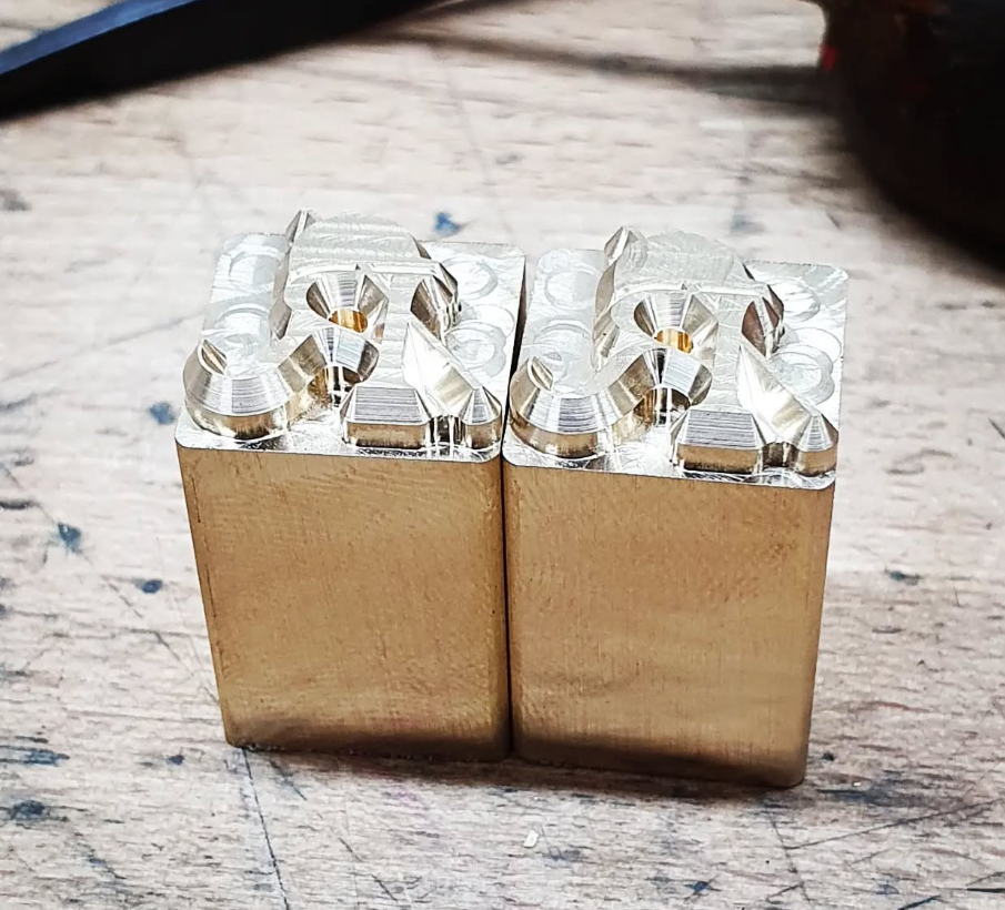 Tampon laiton ou inox gravé personnalisé
